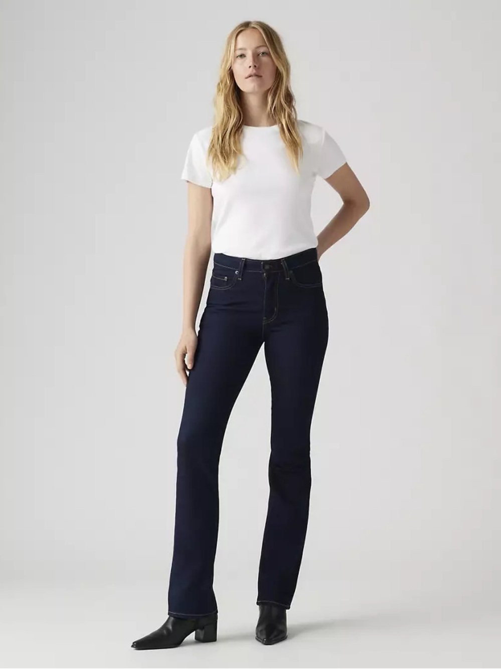 Levi’s 725 High Rise Bootcut Jeans in Cast Shadows - Dark Wash Size 23